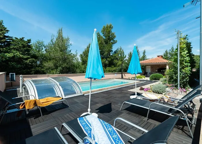 Matas-2 By Interhome Rovanjska