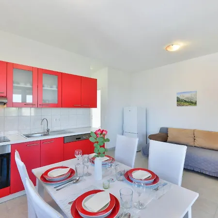 Matas - Srd316 By Interhome *